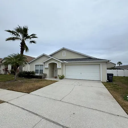 4 Bedroom, 3 Bath Hampton Lakes Home With Private Pool - Near Disney!